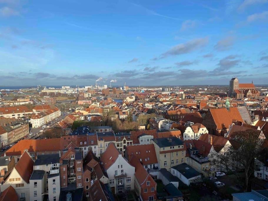 Meerblick, Balkon Und Private Sauna Im Historischen Getreidespeicher Wißmar Exterior foto