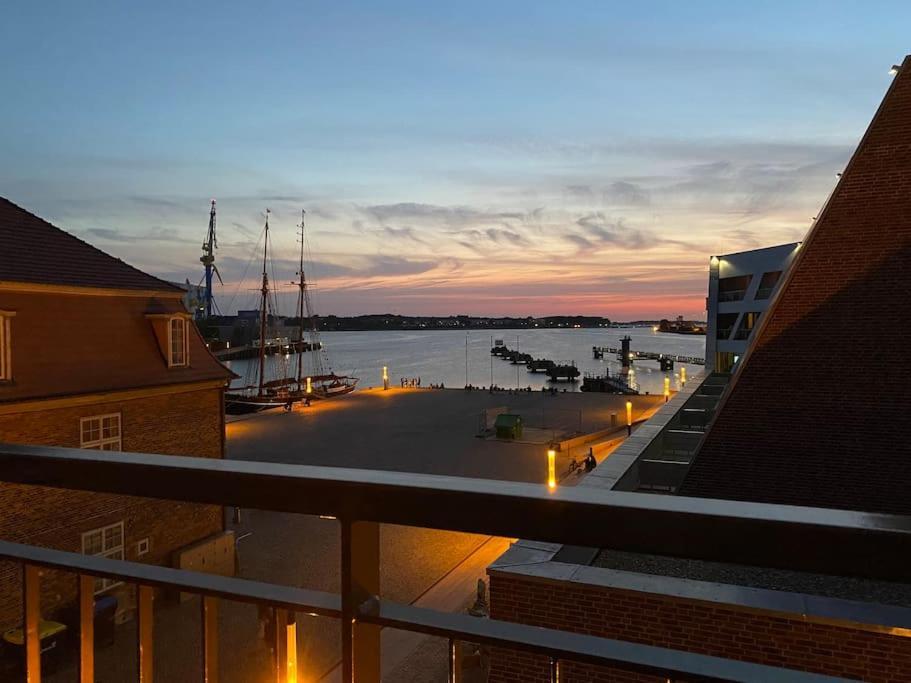 Meerblick, Balkon Und Private Sauna Im Historischen Getreidespeicher Wißmar Exterior foto