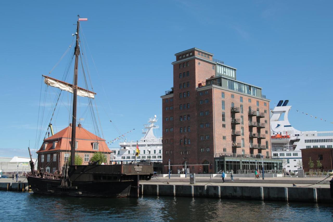Meerblick, Balkon Und Private Sauna Im Historischen Getreidespeicher Wißmar Exterior foto